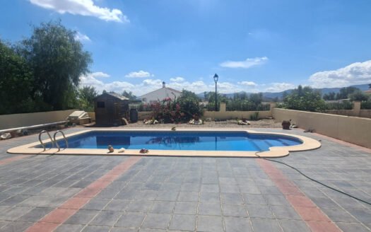 VILLA IN THE PARTALOA AREA