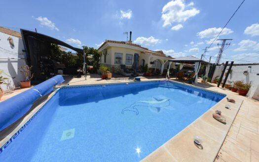 VILLA IN ZURGENA AREA