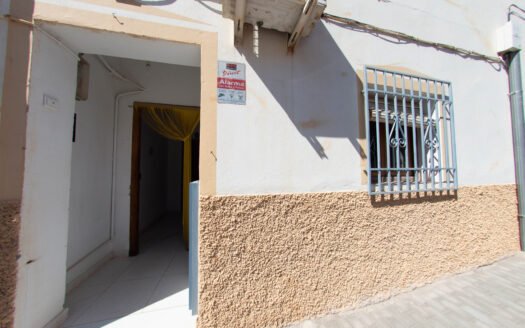 TOWNHOUSE IN CANTORIA